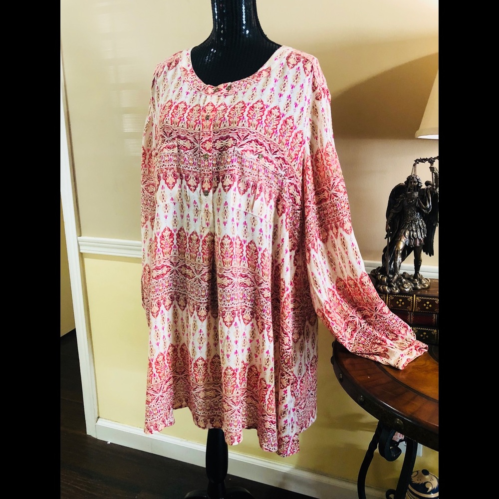 En Creme swing mini dress/oversized blouse